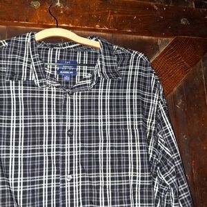 🍀3/15Classic Black and White Plaid Men's Shirt